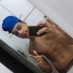 Mc Gvl Oficial começando agora sua carreira,, See deus quiser logo irei mostrar a todos minhas rimas ,, Obg .