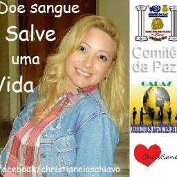 Cantora & Compositora.
http://t.co/qSs5e2qjSk
http://t.co/930n4xvdfT