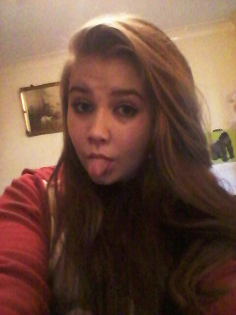 follow me i follow back! add me on bbm 2888EE05! add me on skype megan illand xxxxx