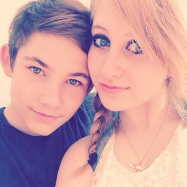 just got twitter and have no idea what to do :/