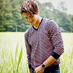 I told you I could be a bad ass.{The Vampire Diaries|Roleplay|Vampire Hunter|Single|Straight|Brother of Elena}