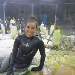 Licenciada en Ciencias del Mar.. !!Si, adoro todo animalito o plantita que viva en el mar, si !!!.. Zookeeper at Selwo Adventure Park!