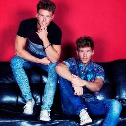 SUMELISTA.@gonzalomontoya9 y @charlimontoya mis ganadores.¿El comando ave?Lo mejor de Gh14 @chivinistas @adrianlopezalva.Apoyo también a la bicho @susana_bicho.