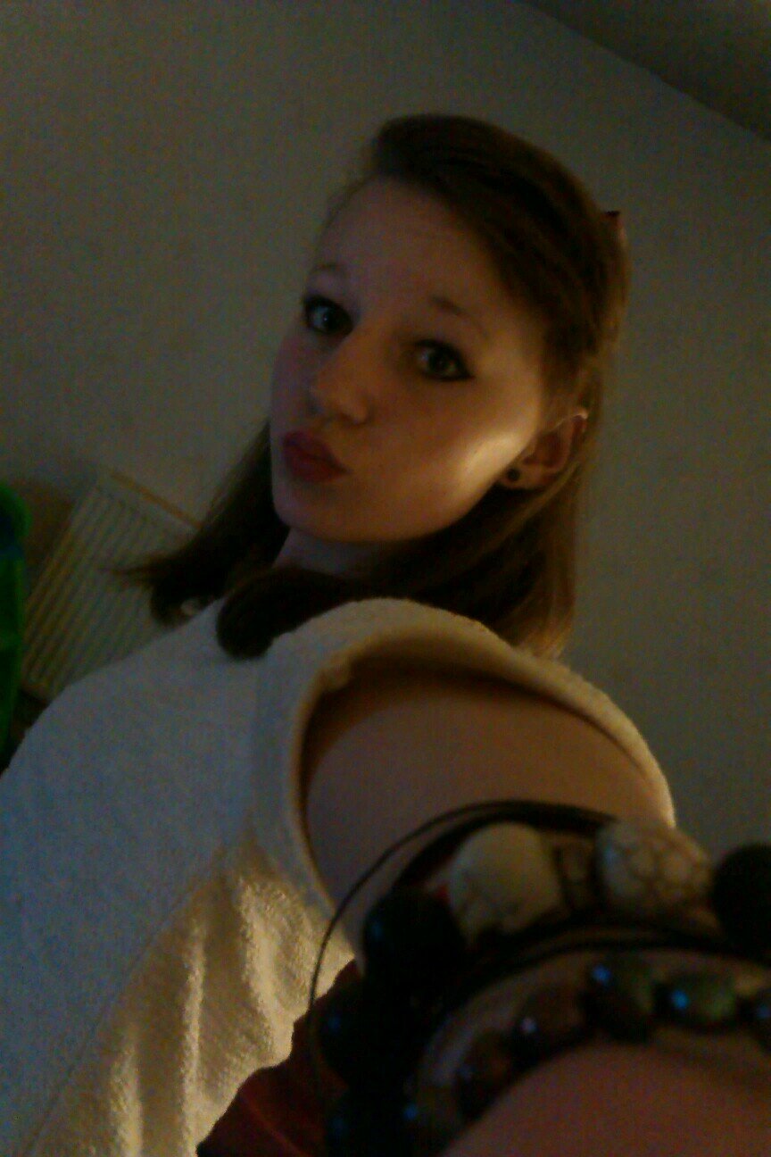 ellierabinska's profile picture. I need cuddles  I miss you xxx