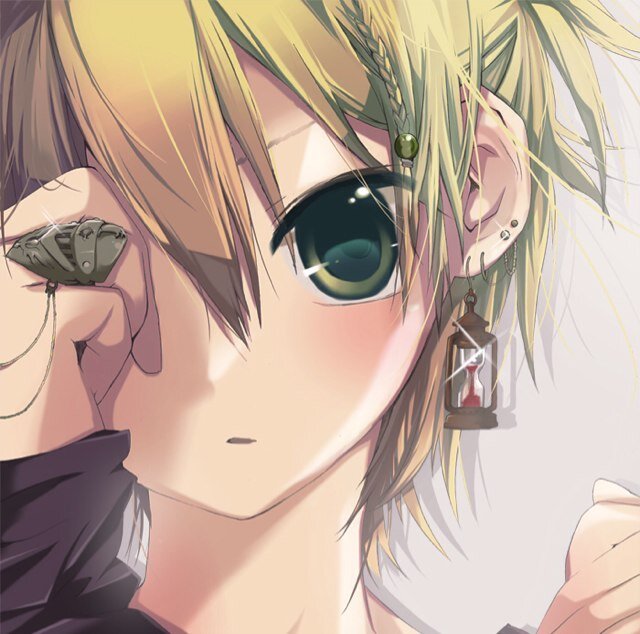 Um... I'm Shino... I was a s-slave but ran away. My h-heart flutters a-around @SilentlyWorking