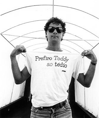 ...porque pr'alma é necessário seu remédio diário: doses de poesia, música e amor, do mais puro e verdadeiro estilo.