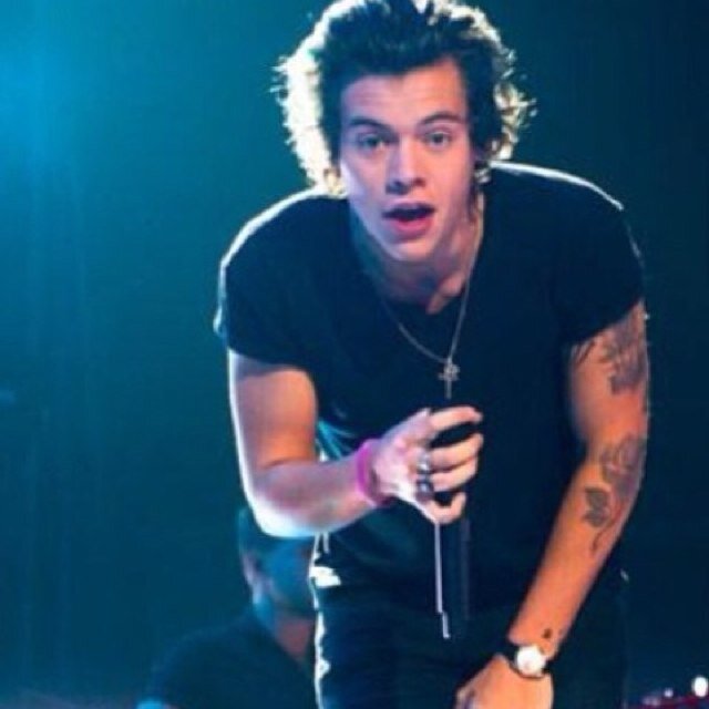 don't follow this acc, follow @harrysfxntasy ♡