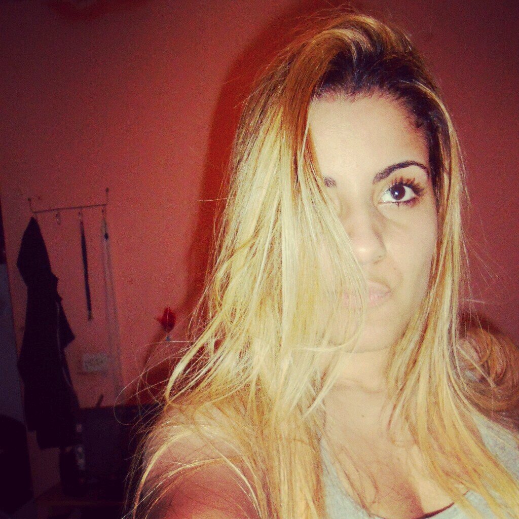 • αdσrσ qυє мє iиνєנєм є qυє мє σdєiєм, Pσrqυє иιиgυєм iиνєנα σ fєισ, є иєм σ∂єια σ frαcσ •  Quem me seguir vai ser seguido...
