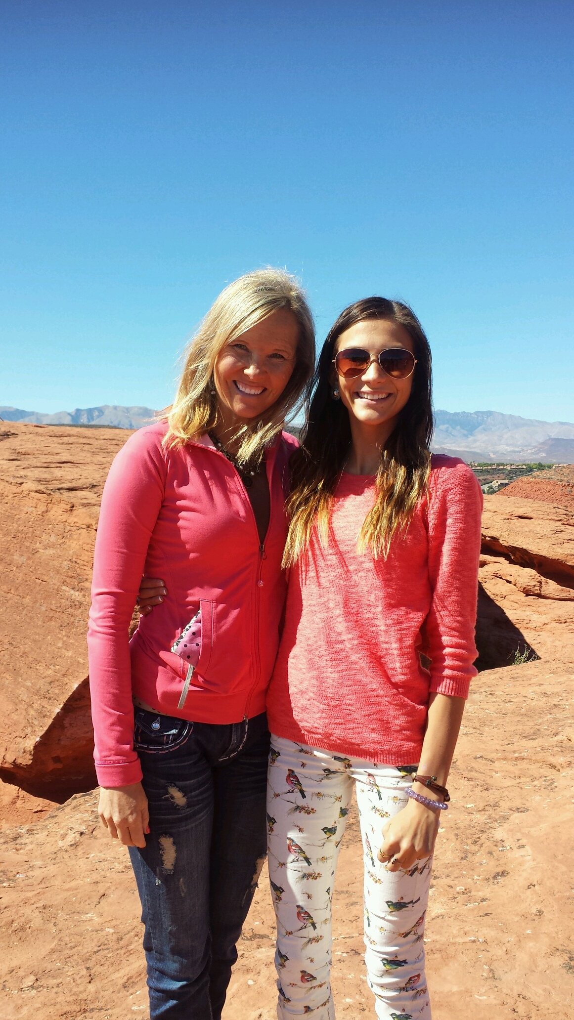 suziecindrich's profile picture. 