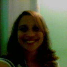 taci_educa's profile picture. Não quero ter a terrível limitação de quem vive apenas do que é possível fazer sentido. Eu não: quero é uma verdade inventada. Clarice Lispector