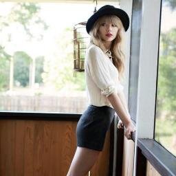 I'm swiftie | Followback all swiftie. So if you swiftie, Follow me! | Swiftie since: 2009 :3