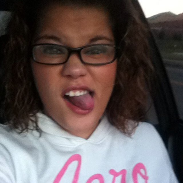 5'5 brown eyes. My ☀is my life. ❤.Music junkie. @rkth_91 has my heart