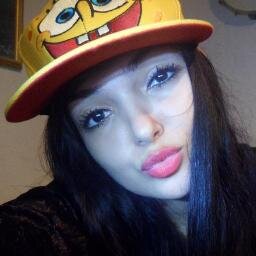 Twitter atualizado pela CANTORA @NathaliaGuerra_ , equipe NG, membros da banda