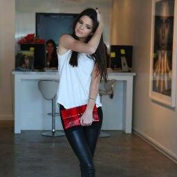 Official Twitter of Ayse Konak. Fashion Blogger. Fashion Editor of KirmiziModa. @KirmiziModa