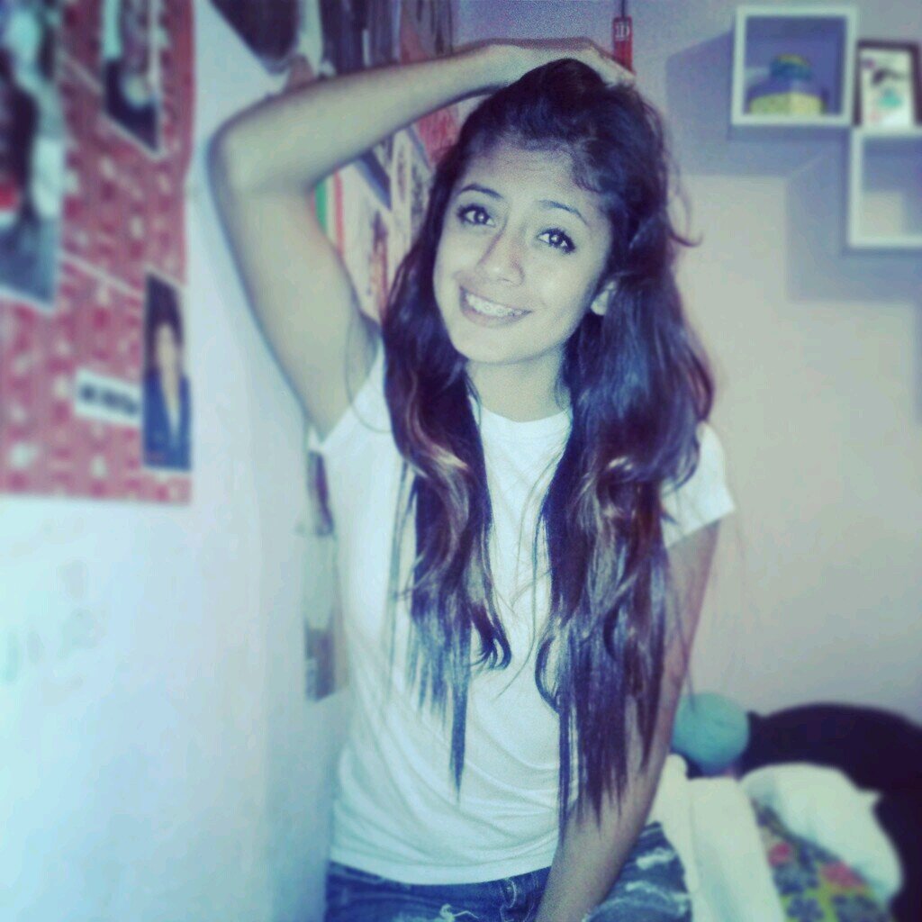 Directioner & Gimnasta  #25  #Azulcrema de corazon.    Instagram: @vbz_98