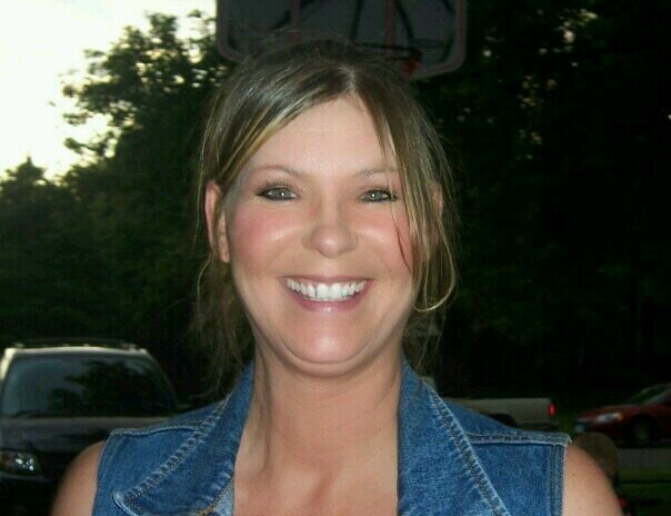 Momasandi's profile picture. 