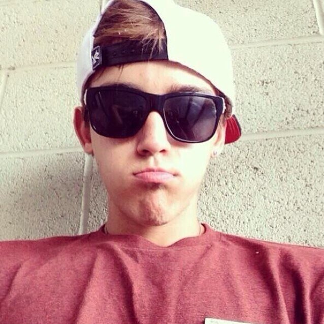 PopATrace_'s profile picture. 