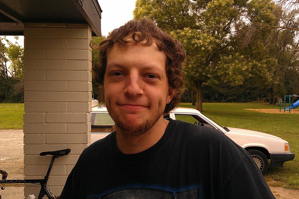I'm a sweet guy who loves to experience new things and meet new people.