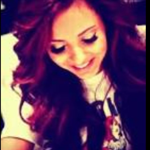 Hey it's Jade!!!!! RP.   Could you be the one to fix my broken heart????