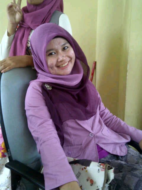 Try to accommodate myself to the new circumstance,||sometimes cliquers||love mickey mouse and chocolato ||jambi.indonesia..:)