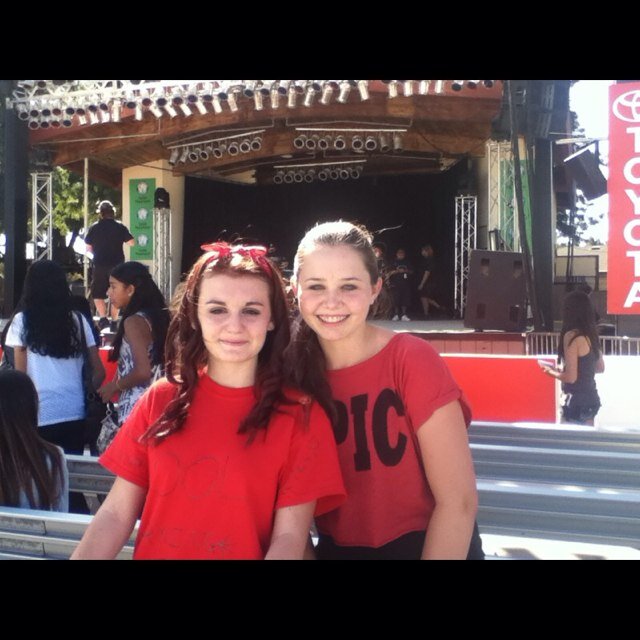 You know that kid Austin Mahone ? Yea . We're gonna make that kid big . Thats a promise