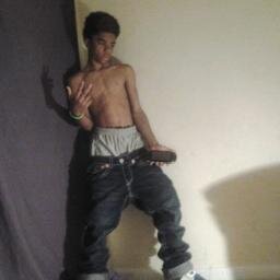 live on campbellton rd a song writter and love singing to girls
