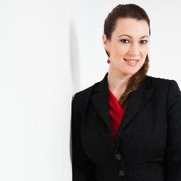 Barrister turned Solicitor, in-house commercial lawyer, IP specialist and self-confessed bibliophile/bookworm. (Loves tea, art, live music and good food/wine).