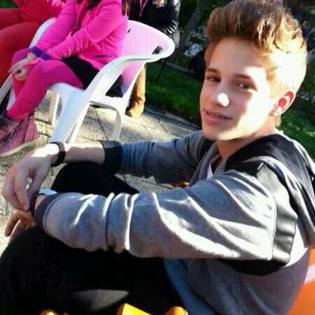 3crazymainiacs's profile picture. 3 ProudMainiacs • Daaniac ~ Reiniac ~ Oweniac ~ Insta: 2crazymainiacs • LOVE MAINSTREET ! ❤