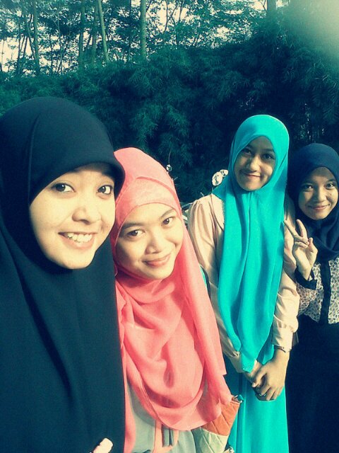 EDrhimas's profile picture. education of university malahayati '13