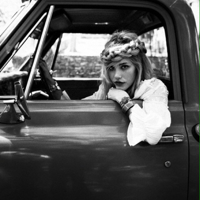 Whitehearts101's profile picture. 