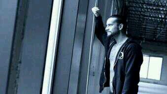 InkedUnderdog's profile picture. I'm the underdog that made it to the top. Give me rules and ill break them! The Best In The World! I am NOT CM PUNK! (RP) Bi