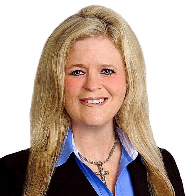 Robin is a Native Texan and has spent most of her life in Austin. Real estate is a natural fit as her career choice, given her love for working with people.