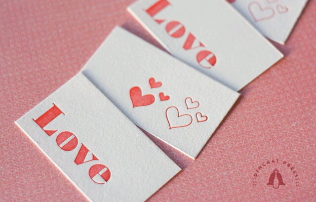 In life not all happy,there are times when slumped and have problems that are not familiar, that is love. And I will unite all my feelings inside in notes love.