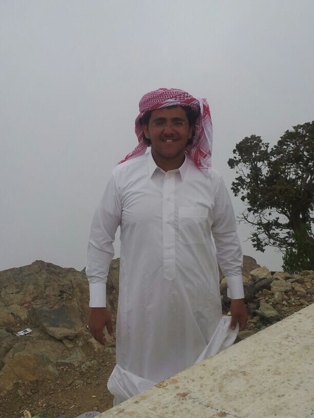 ‏ابوو عاامرر عبوودي..                         العمرر:18                        منن نجراانن     تابعوونيءء ومالكمم الاا اللي يطيب خواطركمم ان شااءء اللةة