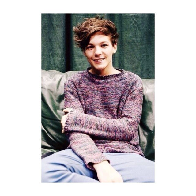 hiiiii, gave you a free follow! so go and follow @artsystyles! :)