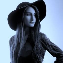 ESMERİNİZ. 
         KADIKÖY. 

KİMİNİN HOŞUNA , KİMİNİN ZORUNA :*