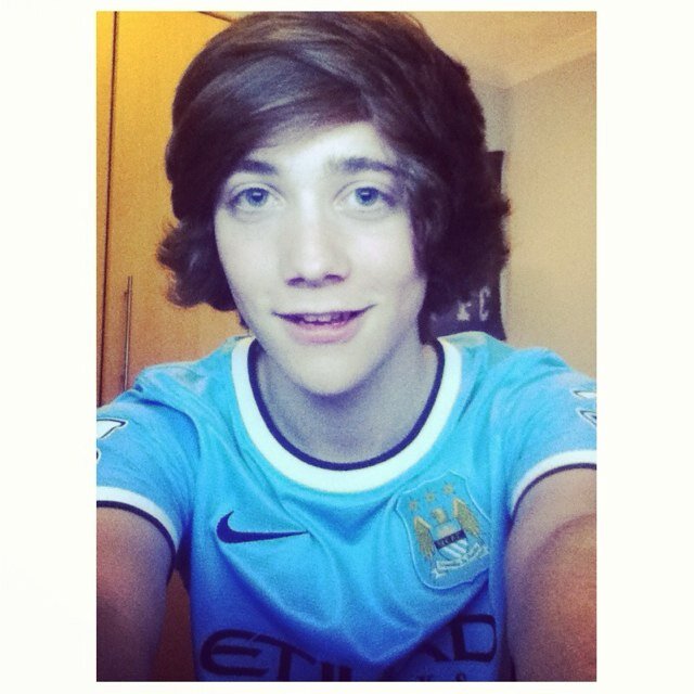 Massive Man City Fan ⚽ I Am The Biggest City Fan In The World ⚽ City Is My Life ⚽ #BLUEMOON #MCFC #MYRELIGION #CTID #CITY4LIFE #MCFC4LIFE