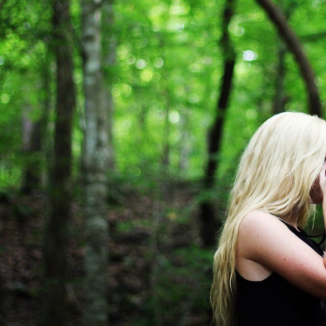 LetGodShineee's profile picture. feeling lost? i listen.