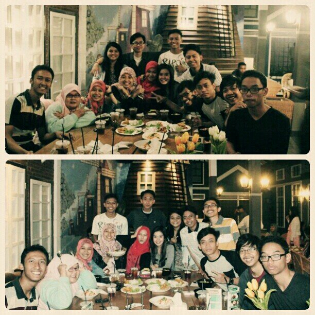 depan bakso cak to