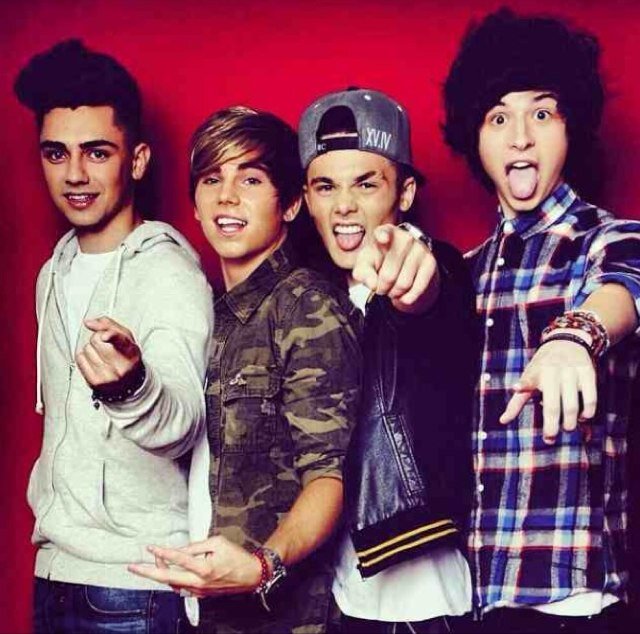 2 girls madly in love with Overload! we follow back ✌Overload follows