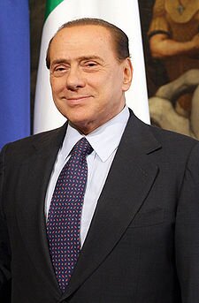 Silvio Berlusconi (Milano, 29 settembre 1936) è un politico e imprenditore italiano, detto il Cavaliere in ragione dell'onorificenza di cavaliere del lavoro