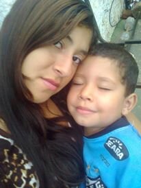 amo quem  me  ama foda-se quem me odeia...   :)