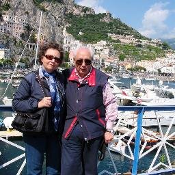 Ho 71 anni e sono un ex funzionario doganale ora in pensione. Mi piace la musica in genere e il cinema (evitare films porno)..