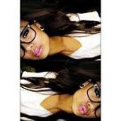 omotola_xoxo's profile picture. Q.U.E.E.N