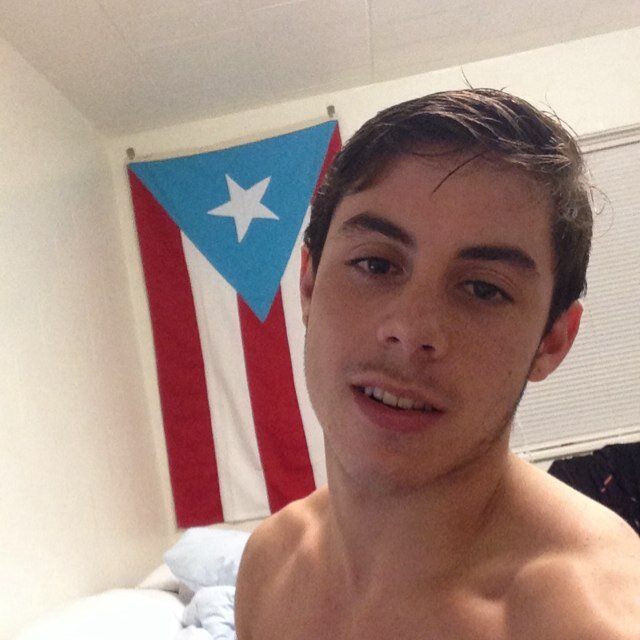 CarlosT27800784's profile picture. Puertorrican Ballin' in CT