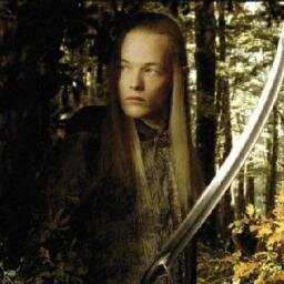 Elfo del clan Noldor, capitán del reino de Gondolin y señor de la Casa de la Flor Dorada durante la Primera Edad del Sol.      #SpanishFakeESDLA