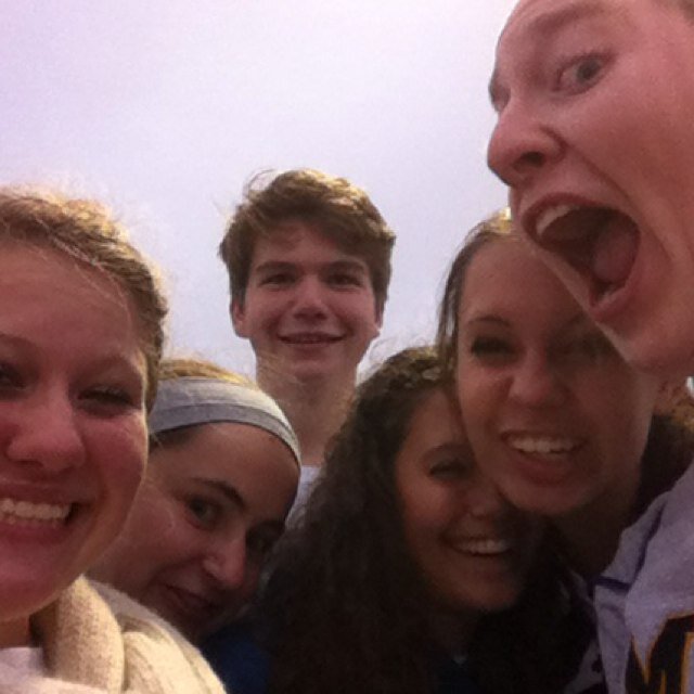 HuberClaire's profile picture. Don't worry, be happy :)