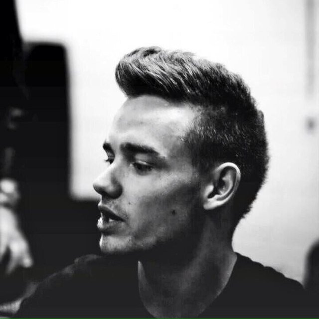 Hi i just wanna let you know how beautiful i think you are! It would be cool if you could follow @liamfeelsoh :) thankyou i love you, stay beautiful!