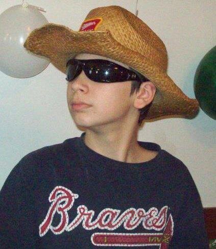 kik:brandonkeen15,single,just living life,i am 16,i love football.
