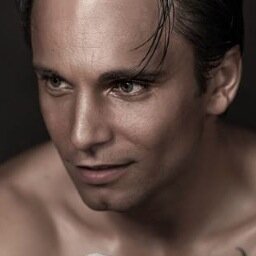 allantheoperso's profile picture. Il se peut que ma nuit
Ne veuille plus du jour...